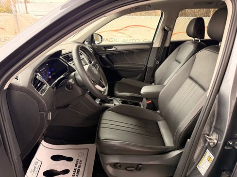 Used 2022 Volkswagen Tiguan SE w/ Panoramic Sunroof Package image 64