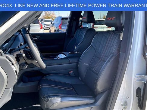 Used 2025 Nissan Armada PRO-4X image 31