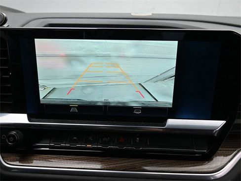 Used 2022 Chevrolet Silverado 1500 LT image 15