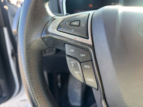 Used 2019 Ford Fusion SE image 20