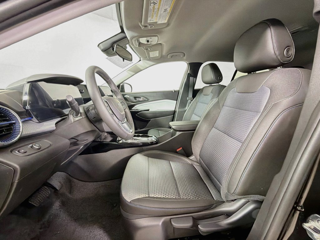 New 2026 Chevrolet Trax LT w/ Driver Confidence Package FWD image 11