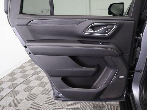 Used 2021 GMC Yukon SLT w/ SLT Premium Package image 27