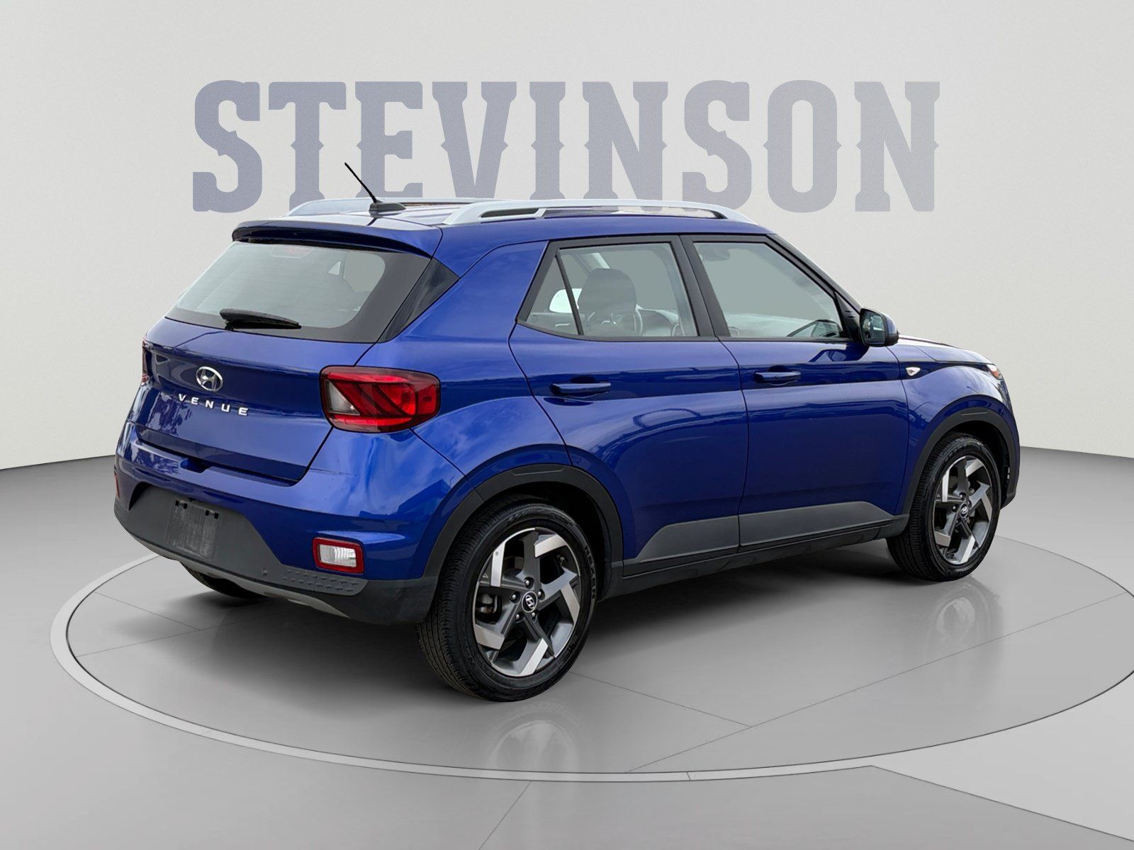Used 2025 Hyundai Venue SEL FWD image 5