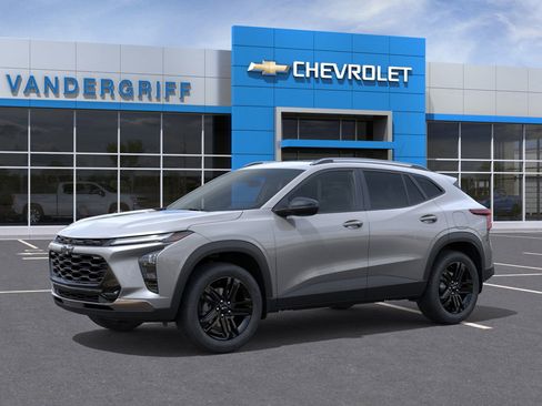 New 2026 Chevrolet Trax ACTIV image 2