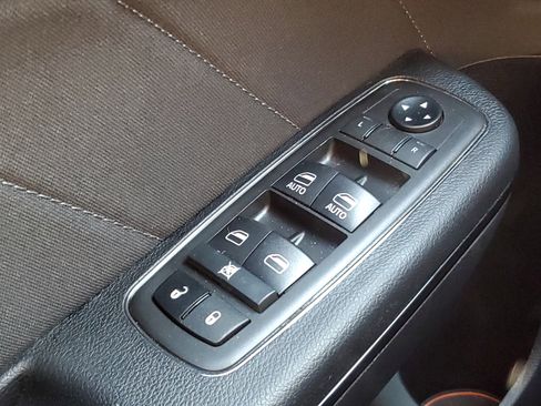 Used 2021 Dodge Charger SXT w/ Driver Convenience Group image 22