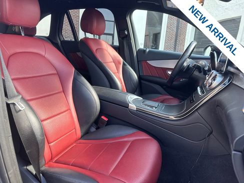 Used 2021 Mercedes-Benz GLC 300 4MATIC image 9