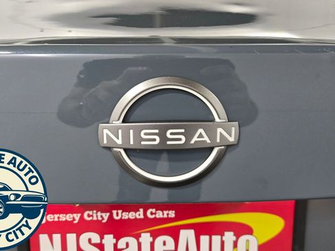Used 2025 Nissan Sentra SV FWD image 29