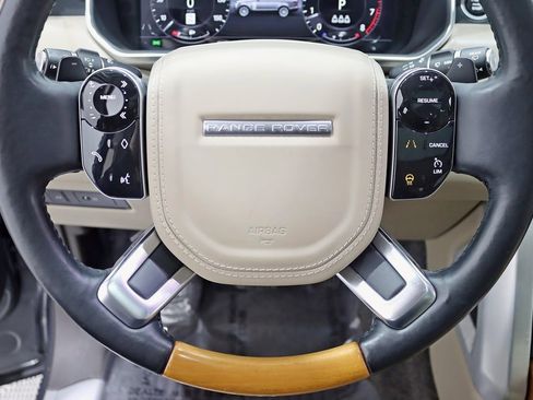 Used 2018 Land Rover Range Rover HSE image 14