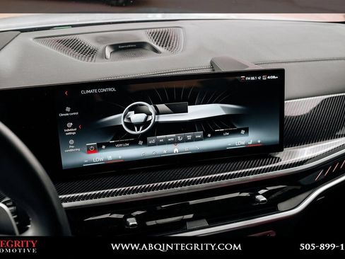 Used 2024 BMW X6 M60i w/ Dynamic Handling Package AWD/4WD image 31