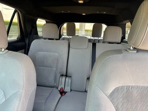 Used 2018 Ford Explorer FWD image 10