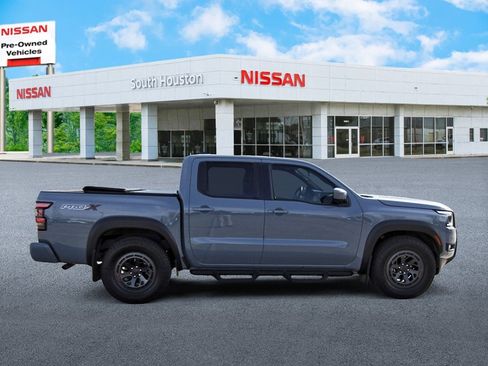 Used 2025 Nissan Frontier Pro-X image 5