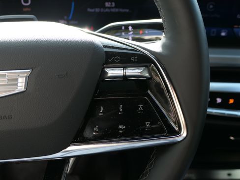 New 2026 Cadillac Lyriq Premium Luxury AWD/4WD image 17