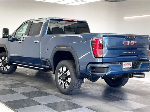 New 2026 GMC Sierra 2500 Denali w/ Denali Reserve Package AWD/4WD image 2