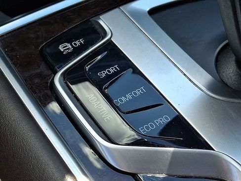 Used 2016 BMW 750i xDrive 750i xDrive image 26