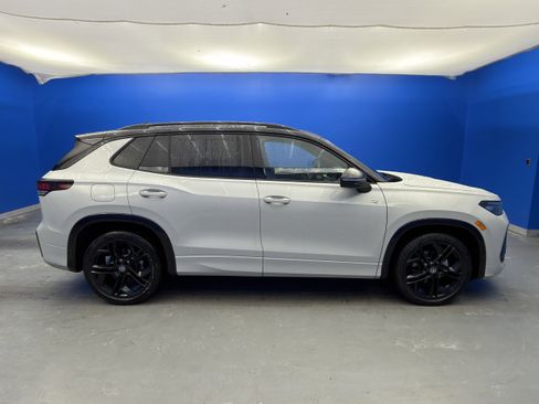 New 2026 Volkswagen Tiguan SE R-Line image 8