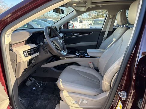 Certified 2023 Lincoln Nautilus Reserve w/ Equipment Group 201A image 11