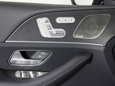 Certified 2025 Mercedes-Benz GLS 450 4MATIC image 11