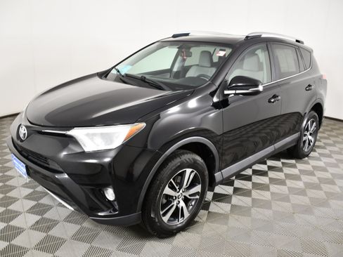 Used 2016 Toyota RAV4 XLE AWD/4WD image 10