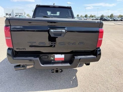 Used 2025 Toyota Tacoma SR5 AWD/4WD image 7