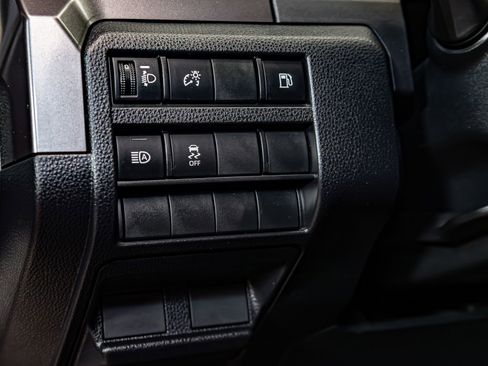 Used 2025 Toyota 4Runner SR5 AWD/4WD image 21