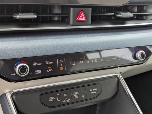 New 2026 Kia Carnival SX image 27