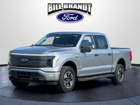 Used 2023 Ford F150 Lightning XLT AWD/4WD image 7