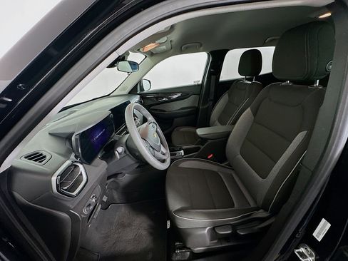 Used 2025 Chevrolet TrailBlazer LT image 13