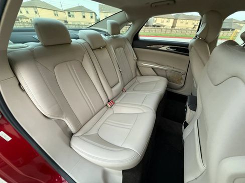 Used 2016 Lincoln MKZ FWD image 16