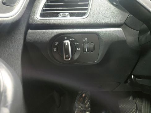 Used 2018 Audi Q3 2.0T Premium Plus w/ Premium Plus Package AWD/4WD image 14