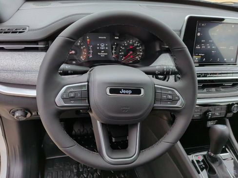 New 2026 Jeep Compass Latitude AWD/4WD image 15