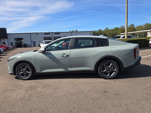 New 2025 Kia K4 LXS image 5