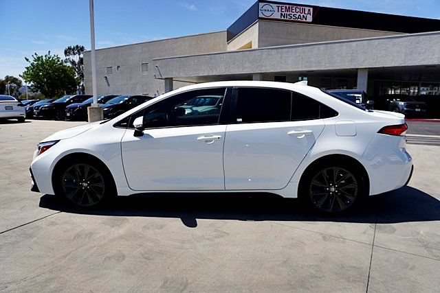 Used 2025 Toyota Corolla SE FWD image 8