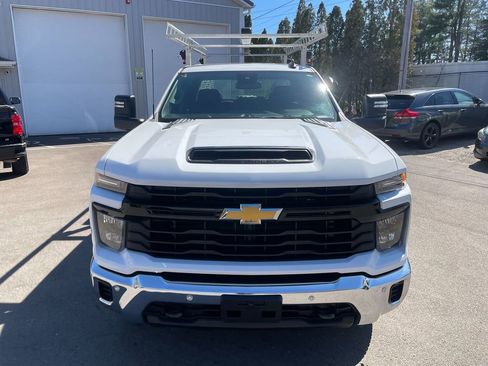 Used 2025 Chevrolet Silverado 2500 W/T w/ WT/CX Safety Package AWD/4WD image 3