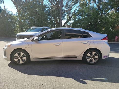 Used 2019 Hyundai Ioniq Limited image 12