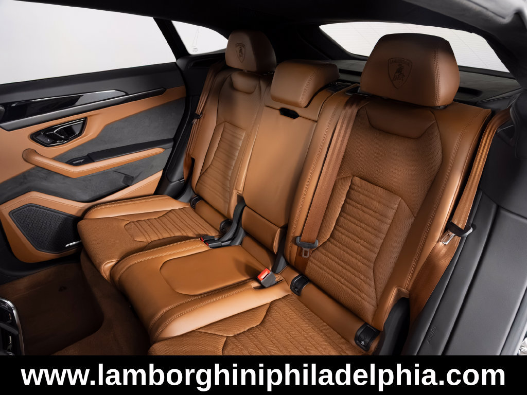 Used 2025 Lamborghini Urus SE AWD/4WD image 43