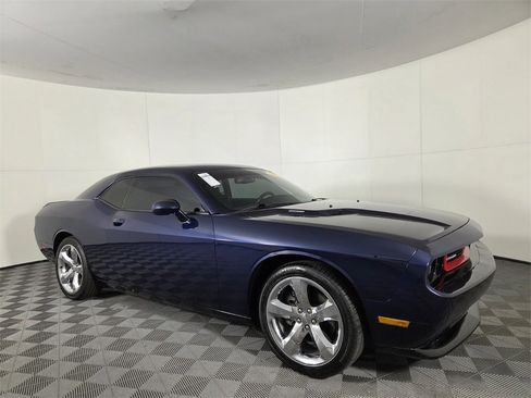 Used 2013 Dodge Challenger R/T Plus image 2