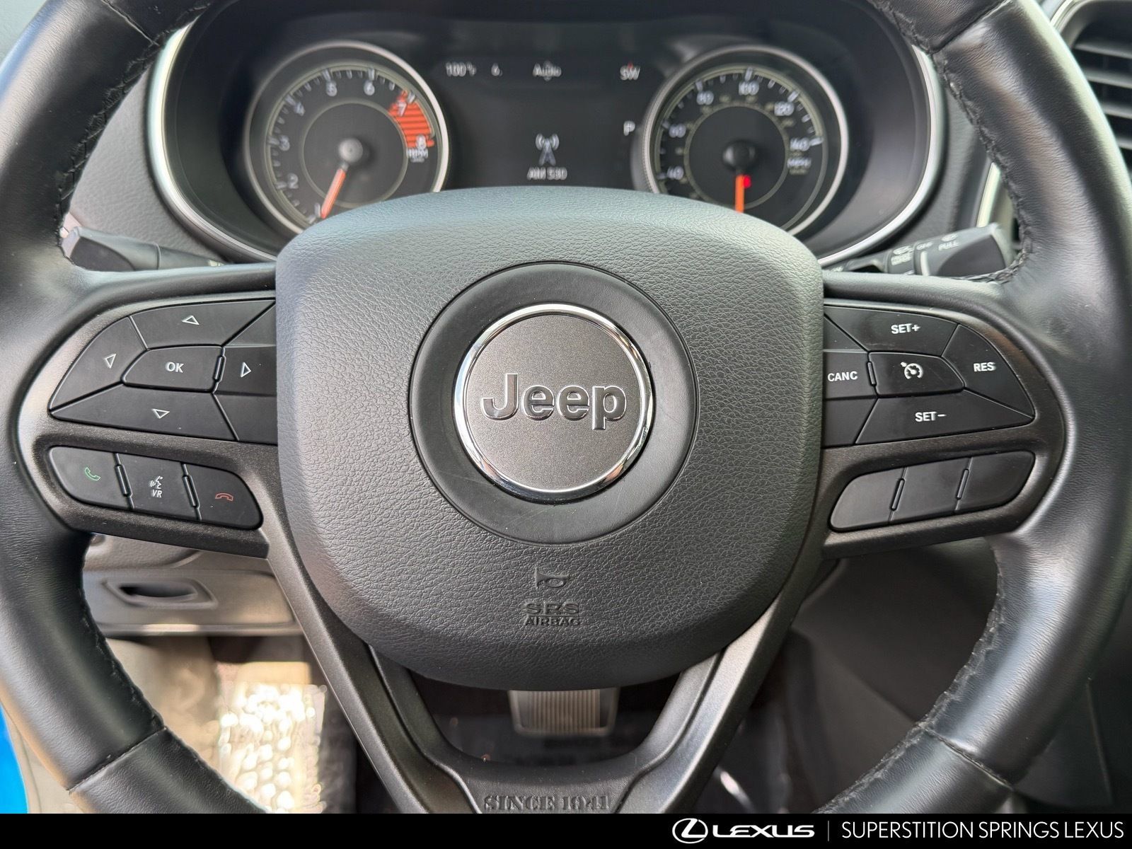 Used 2019 Jeep Cherokee Trailhawk w/ Comfort/Convenience Group AWD/4WD image 35