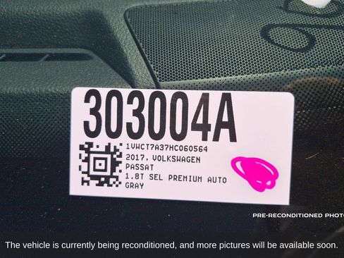 Used 2017 Volkswagen Passat 1.8T SEL Premium FWD image 19