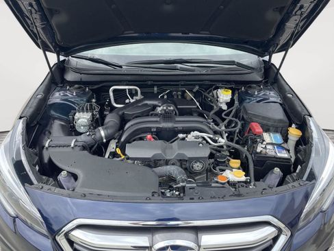 Used 2018 Subaru Outback 2.5i Limited AWD/4WD image 9