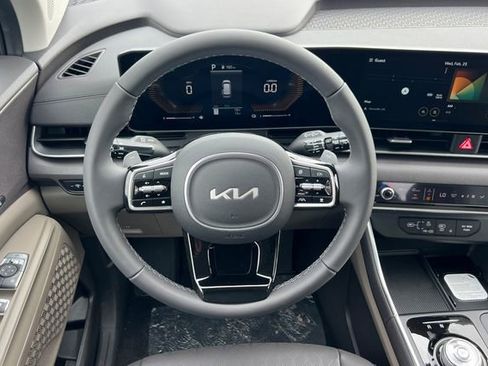 New 2026 Kia Carnival EX FWD image 16