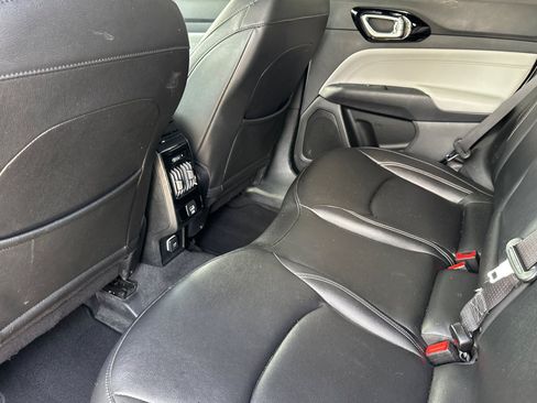 Used 2025 Jeep Compass Limited AWD/4WD image 29