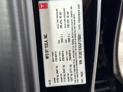 Used 2018 Tesla Model 3 Mid Range image 18