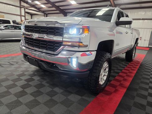 Used 2018 Chevrolet Silverado 1500 LT w/ Texas Edition RWD image 20