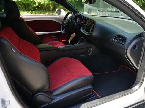 Used 2022 Dodge Challenger R/T Scat Pack RWD image 33
