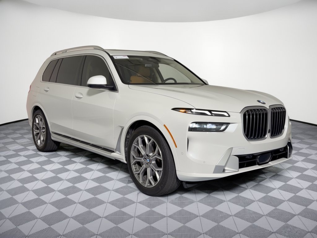 Certified 2024 BMW X7 xDrive40i w/ Premium Package AWD/4WD image 7