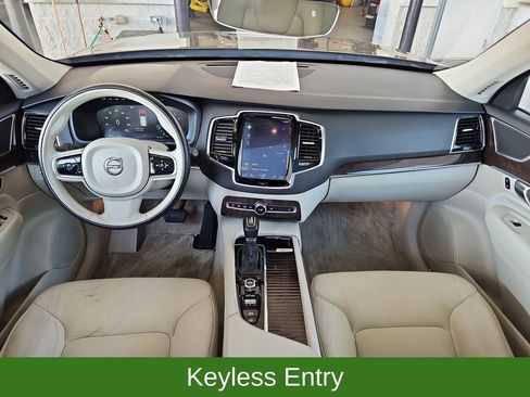 Used 2016 Volvo XC90 T6 Momentum w/ Momentum Plus Package AWD/4WD image 9