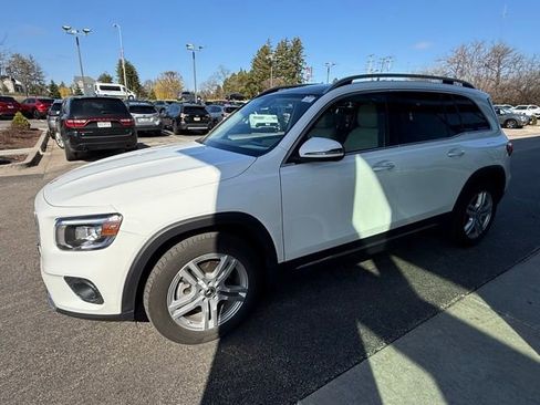 Used 2023 Mercedes-Benz GLB 250 4MATIC image 4