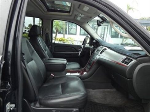 Used 2007 Cadillac Escalade EXT w/ Climate Package AWD/4WD image 48