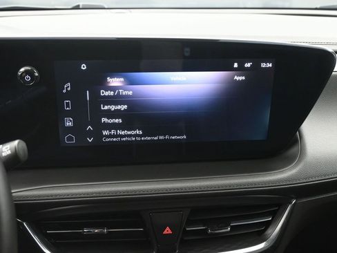 Used 2025 Buick Encore GX Preferred AWD/4WD image 13