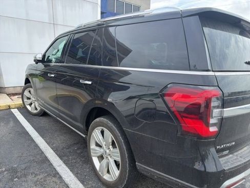 Used 2023 Ford Expedition Platinum AWD/4WD image 5